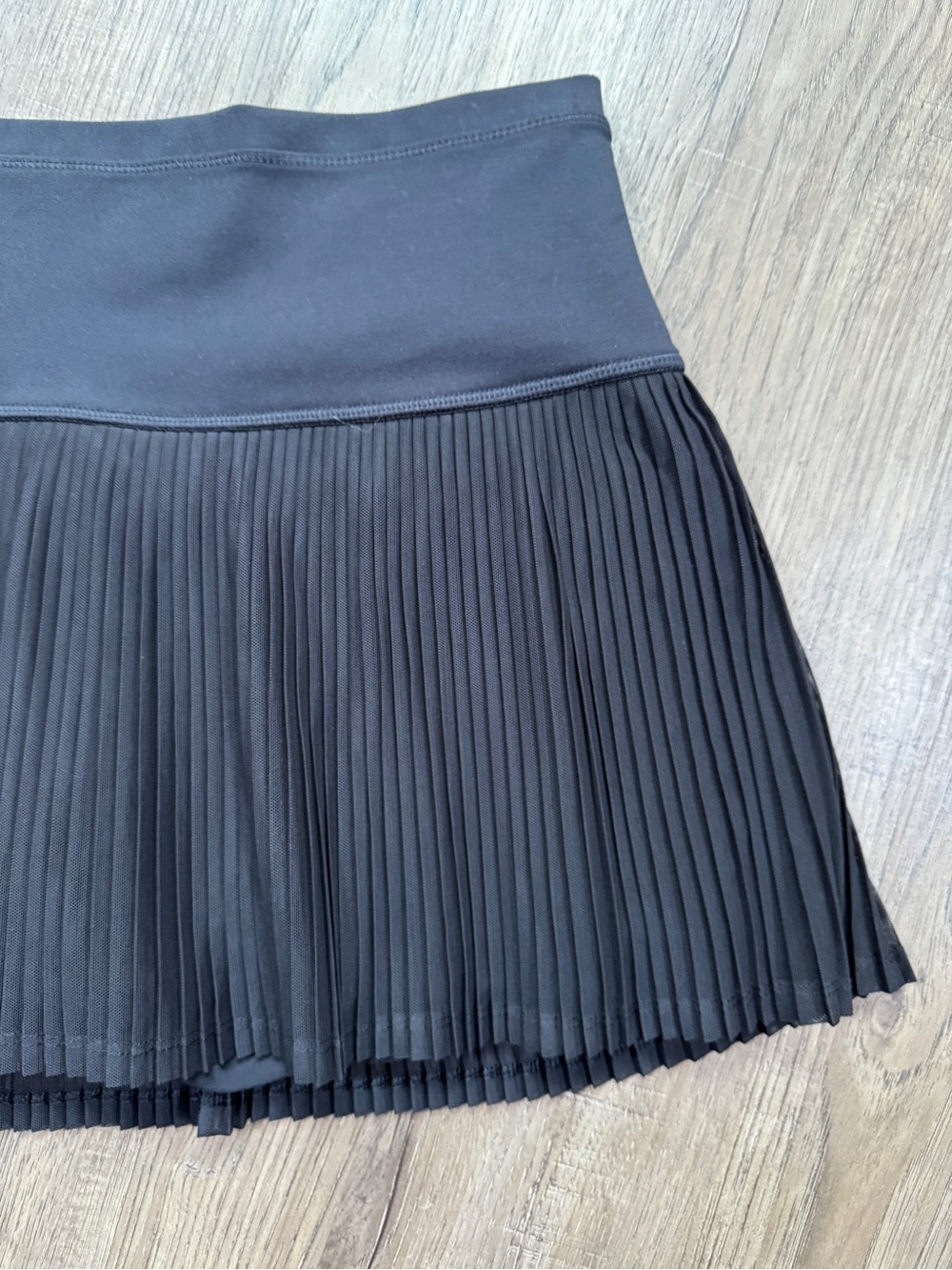 IBKUL Black Pleated Tennis Skort with Built-In Shorts S - Picture 4 of 13